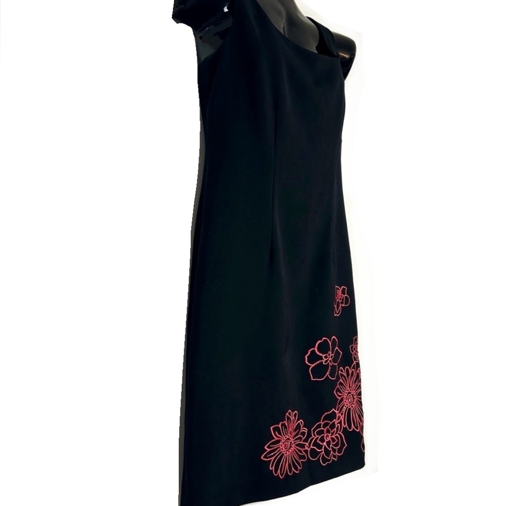 Jessica Howard Black Red Floral Dress